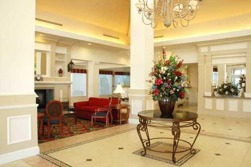 Hilton Garden Inn Newport News Exterior foto