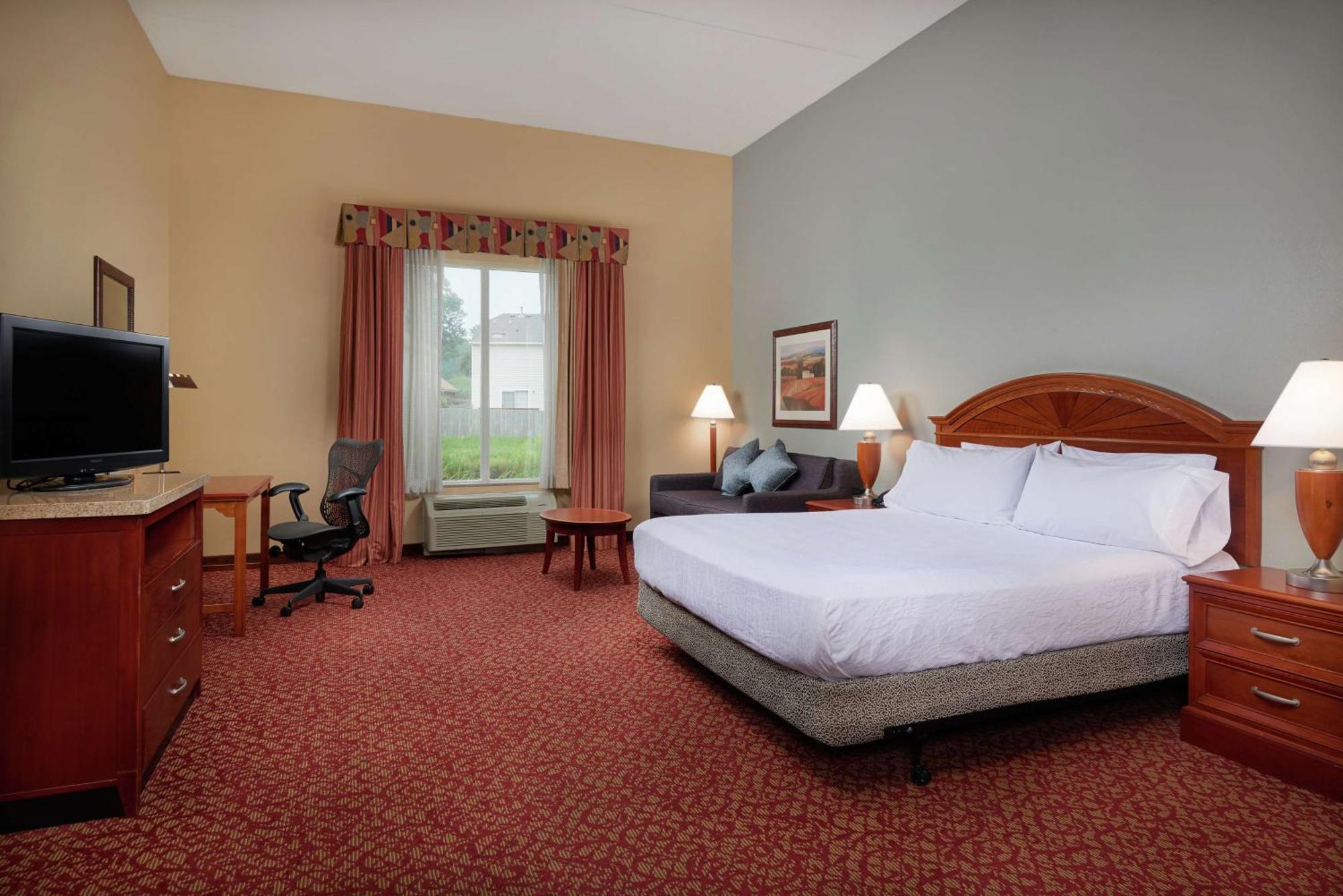 Hilton Garden Inn Newport News Exterior foto