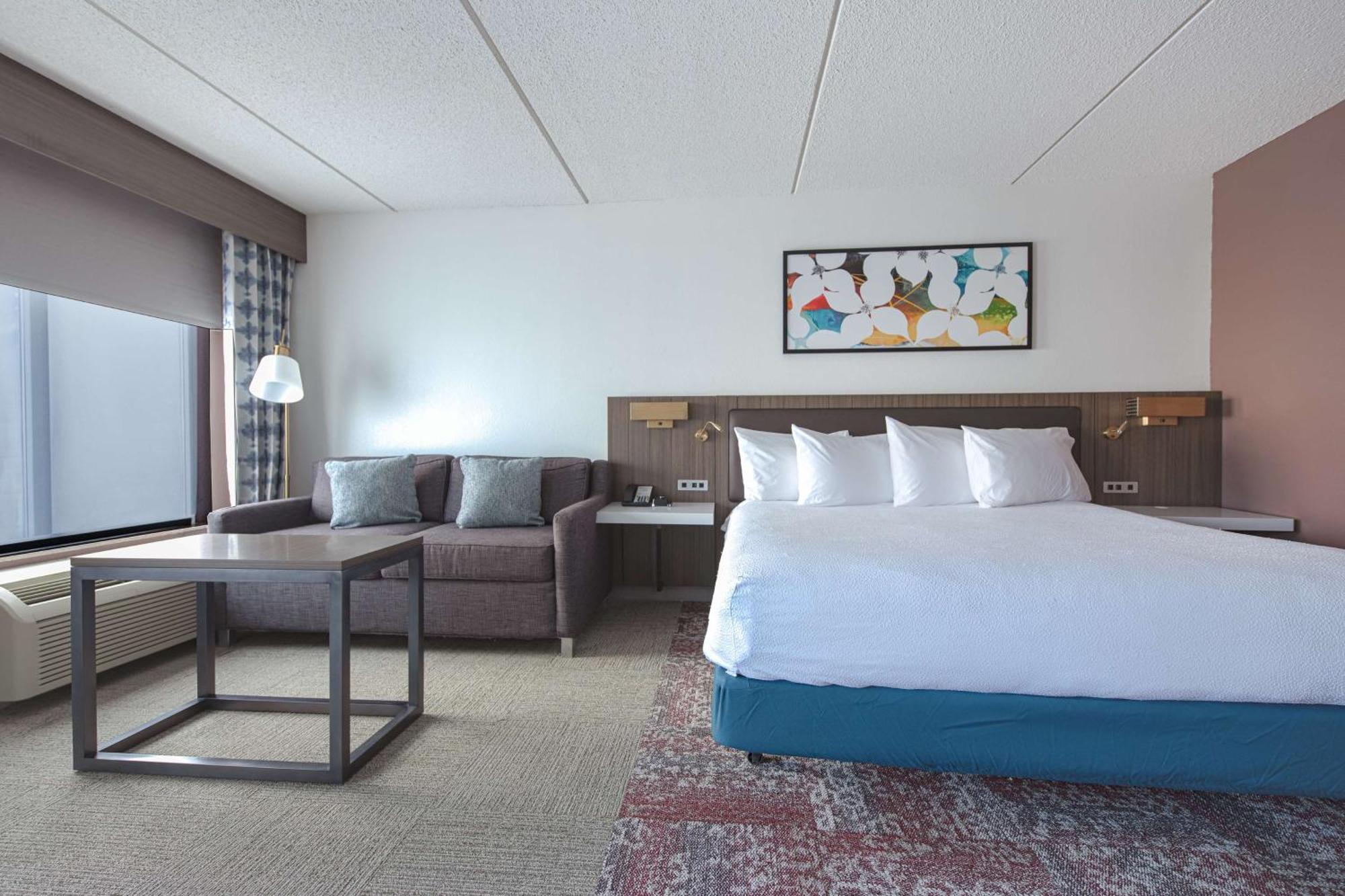 Hilton Garden Inn Newport News Exterior foto