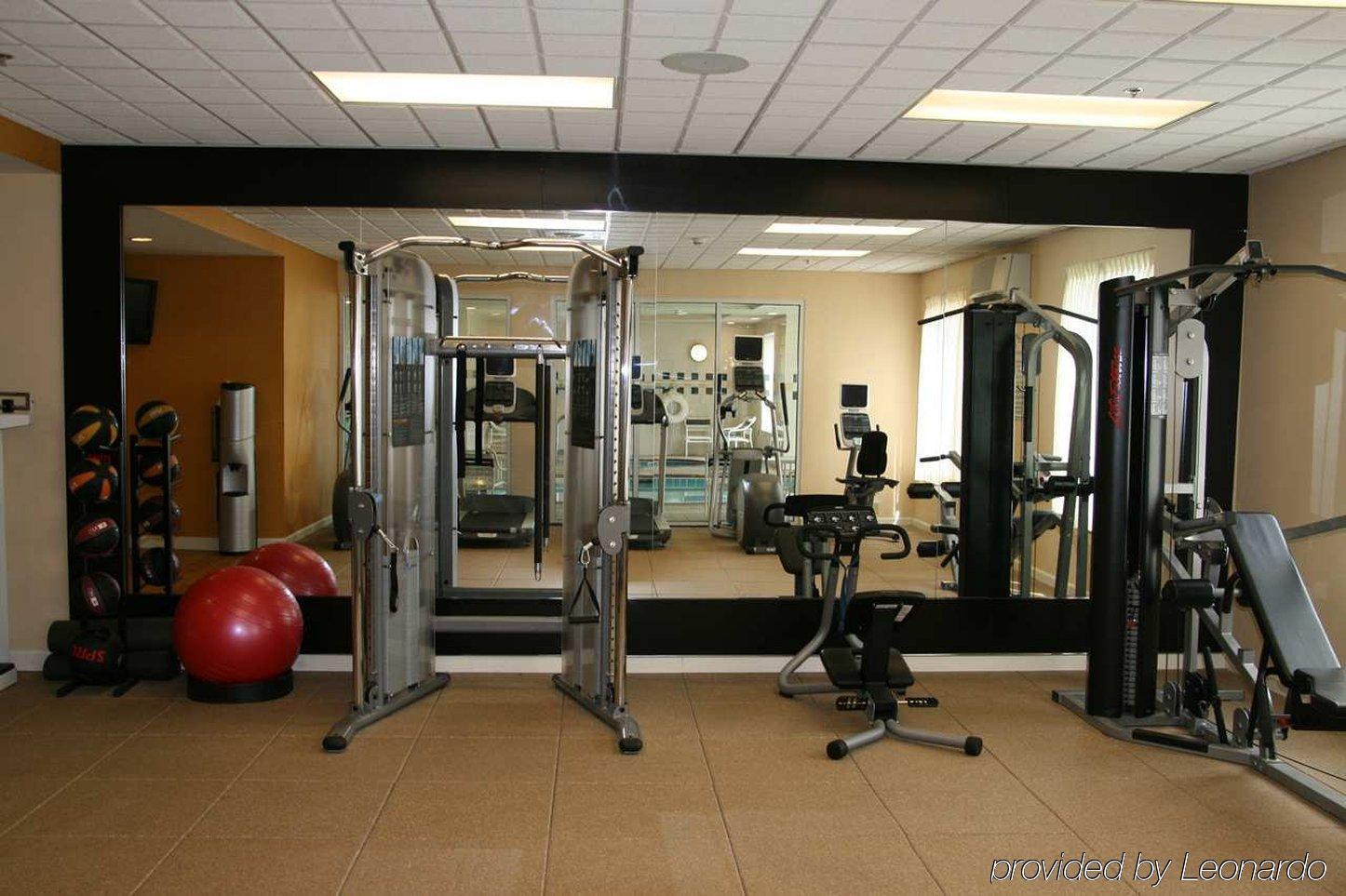 Hilton Garden Inn Newport News Einrichtungen foto